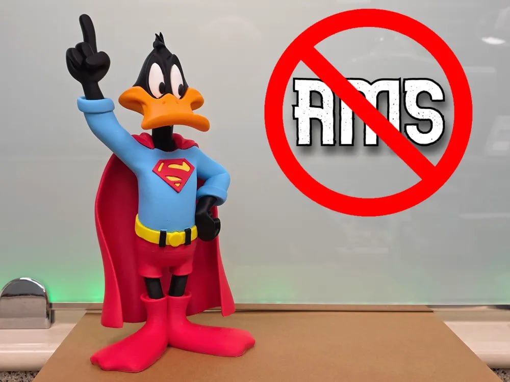 PATO LUCAS Como SUPERMAN