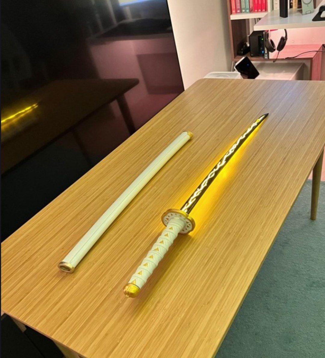 19928 Zenitsu Katana In Kimetsu No Yaiba (With Led)