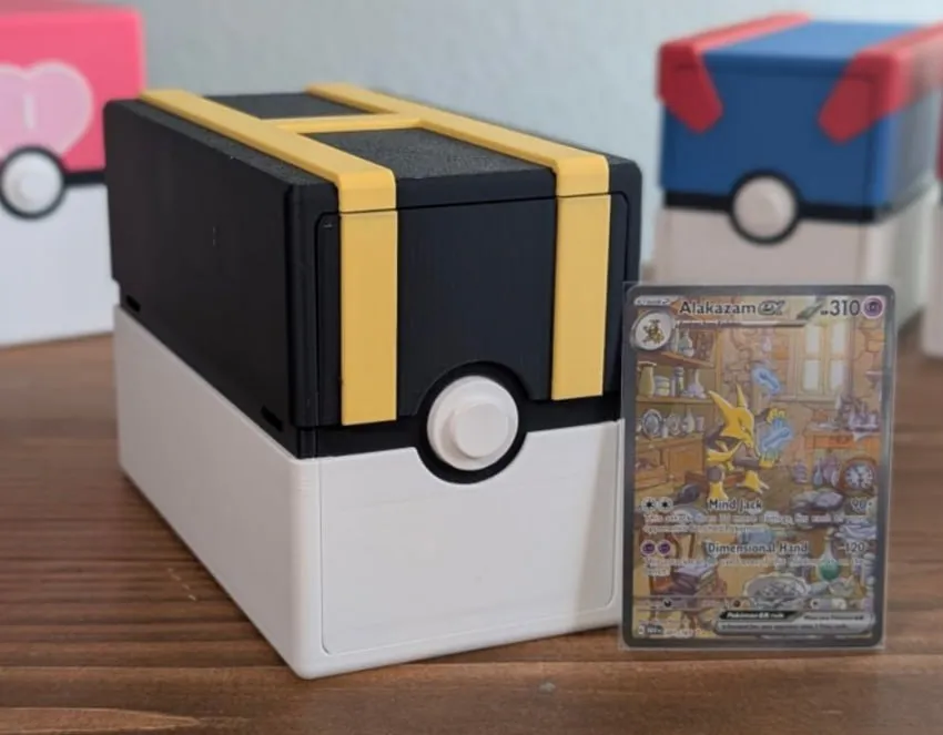 PokéMon Card Storage - Ultra Ball