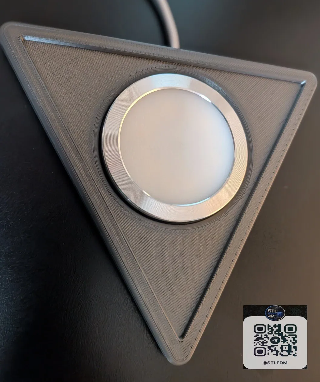 Tri-Twisted Prism Lamp