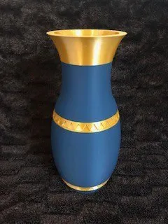 Vase Triangle Design