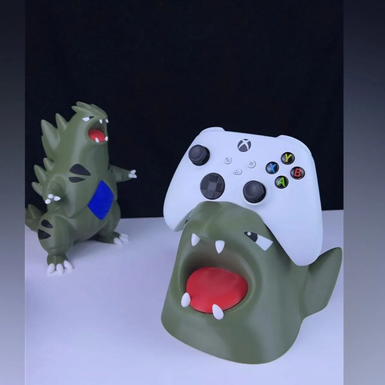 Tyranitar Controller Holder - Multipart
