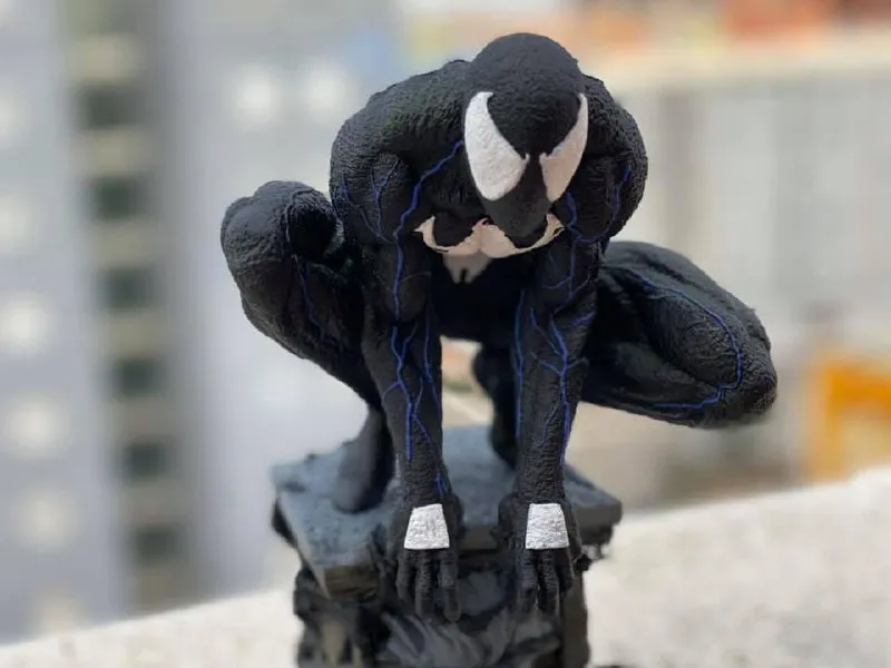 Symbiote Spiderman Alterative Pose