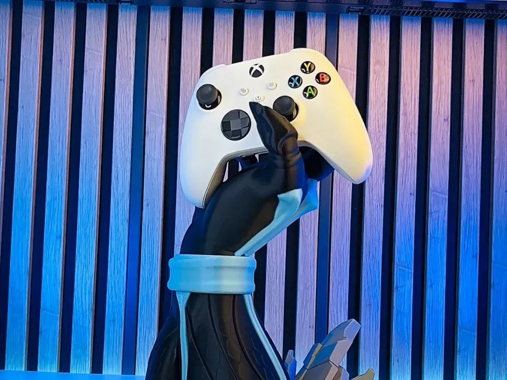 Universal Controller Stand - Inspired By Kaijo No8