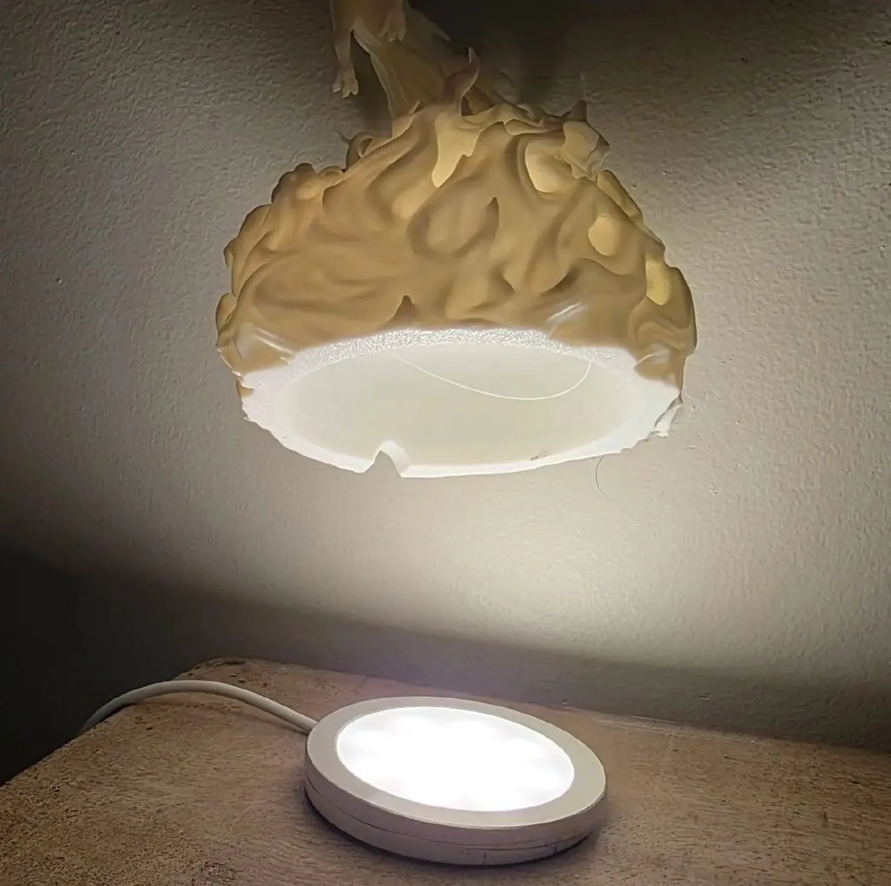Dragon Emerge Light