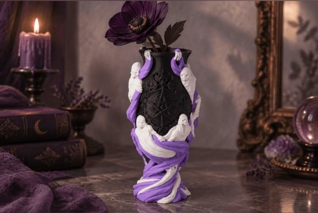 Spectral Ritual Vase – Gothic Ghost Halloween Deco