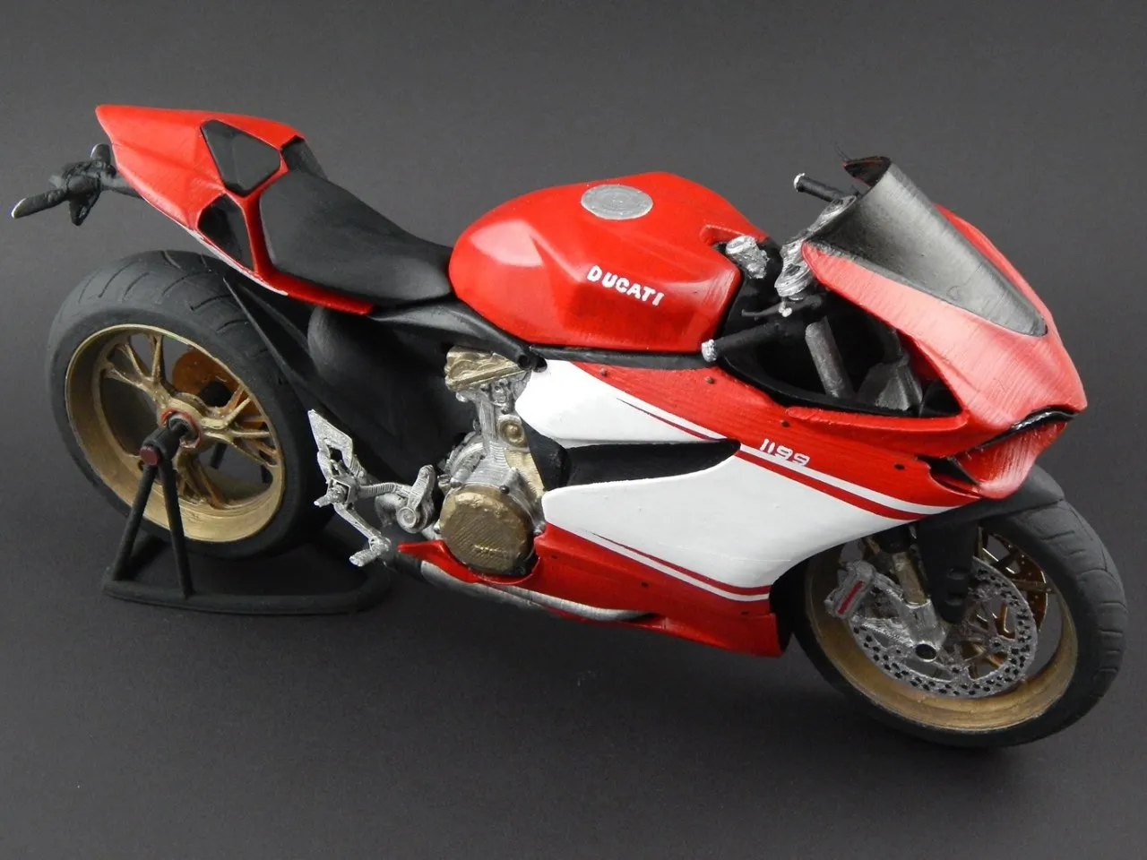 Ducati-1199-Superbike-Complex