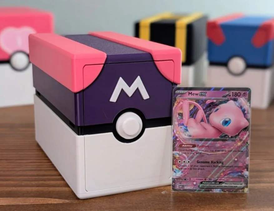 PokéMon Card Storage - Master Ball