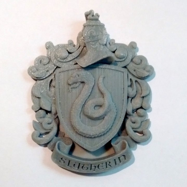 Syltherin Coat Of Arms WallDesk Display - Harry Potter