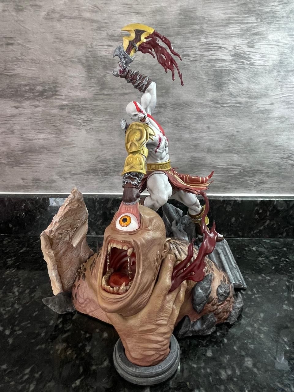 KRATOS GOD OF WAR