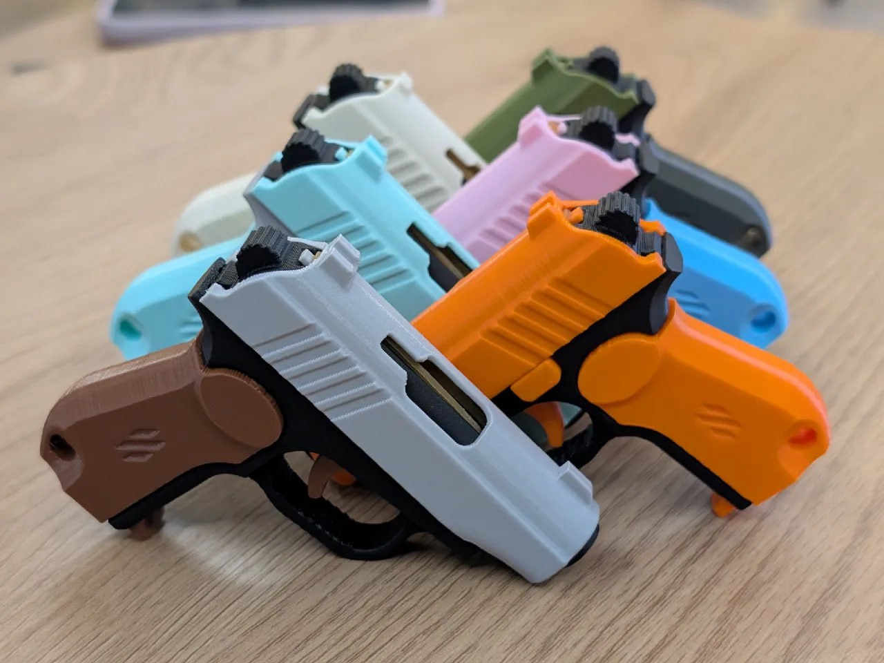 Makarov-Pm-Fidget-Keychain-Slide-Action-Toy-Model Files